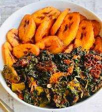 fried plantain & veggie sauce